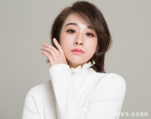 荧演员，舞台之光与人生的绚烂交织
