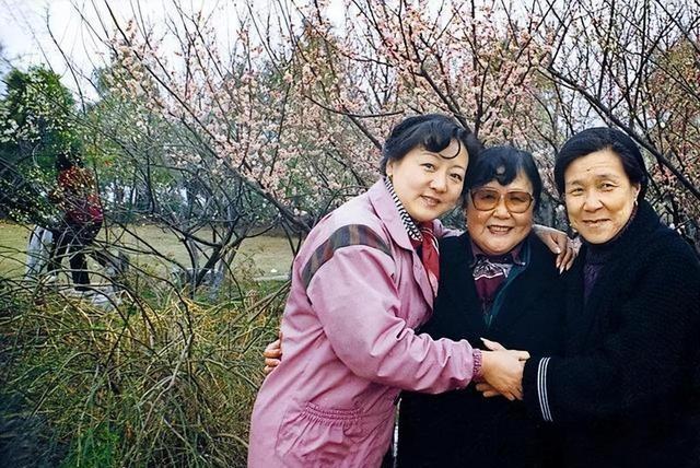 孙彩虹，小巷深处的独特韵味与隐藏魅力小店探索